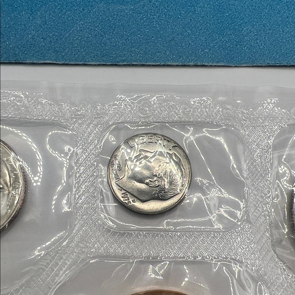 1974-1975 Denver Mint Souvenir Coin Set - Picture 6 of 14